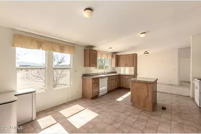 22615 W Montanoso Drive, Wittmann, AZ 85361 - Photo 13