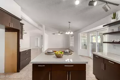 3419 N 70th Avenue, Phoenix, AZ 85033 - Photo 11