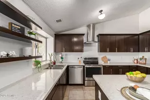 3419 N 70th Ave, Phoenix, AZ 85033 - Photo 9