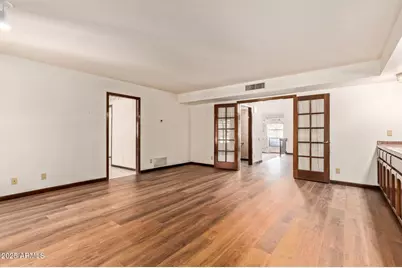 8651 E Thoroughbred Trail, Scottsdale, AZ 85258 - Photo 17