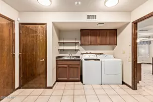 8651 E Thoroughbred Trail, Scottsdale, AZ 85258 - Photo 15