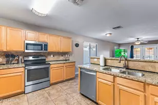 2113 W Nancy Ln, Phoenix, AZ 85041 - Photo 15