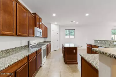 18306 W Beck Lane, Surprise, AZ 85388 - Photo 23