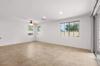 18306 W Beck Lane, Surprise, AZ 85388 - Photo 13