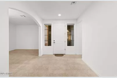 18306 W Beck Lane, Surprise, AZ 85388 - Photo 5