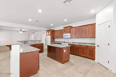 18306 W Beck Lane, Surprise, AZ 85388 - Photo 21