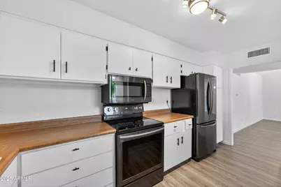 3655 N 5th Avenue #105, Phoenix, AZ 85013 - Photo 13
