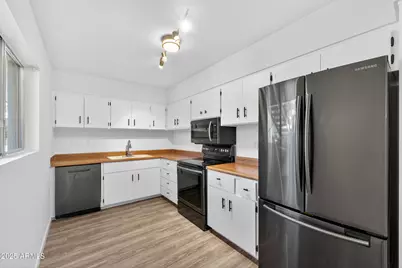 3655 N 5th Avenue #105, Phoenix, AZ 85013 - Photo 5