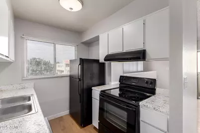 4867 W Palo Verde Drive, Glendale, AZ 85301 - Photo 9