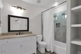 3229 E Clarendon Ave E, Phoenix, AZ 85018 - Photo 13