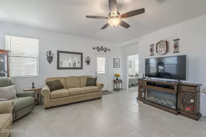 15551 W Kendall Street, Goodyear, AZ 85338 - Photo 11