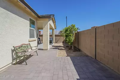 15551 W Kendall Street, Goodyear, AZ 85338 - Photo 35