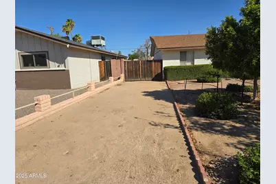 4022 W Glenn Drive, Phoenix, AZ 85051 - Photo 3