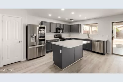 16198 W Redfield Road, Surprise, AZ 85379 - Photo 7