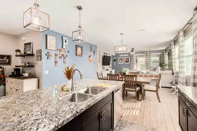 14271 W Surrey Drive, Surprise, AZ 85379 - Photo 7