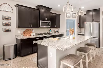 14271 W Surrey Drive, Surprise, AZ 85379 - Photo 5