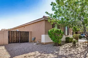 6919 S Onyx Dr, Chandler, AZ 85249 - Photo 3