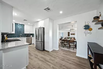 8050 N 11th Place, Phoenix, AZ 85020 - Photo 9