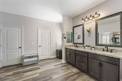 2405 W Barbie Lane, Phoenix, AZ 85085 - Photo 19