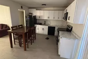 3007 N 81st Ave, Phoenix, AZ 85033 - Photo 7