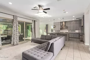 4318 S RedCliffe Dr, Gilbert, AZ 85297 - Photo 9