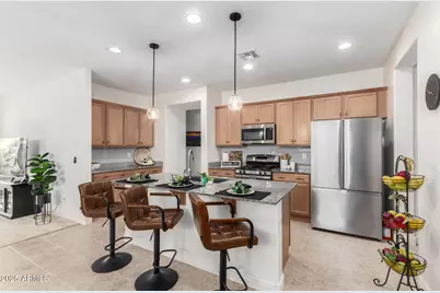 10370 W Alyssa Lane, Peoria, AZ 85383 - Photo 13