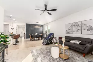 10370 W Alyssa Ln, Peoria, AZ 85383 - Photo 9