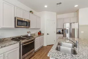 3215 W Pollack St, Phoenix, AZ 85041 - Photo 7