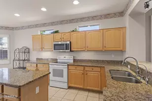 18815 N Diamond Dr, Surprise, AZ 85374 - Photo 7