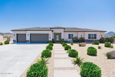 15333 W Pinnacle Vista Road, Surprise, AZ 85387 - Photo 1