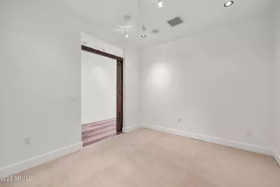 2211 E Camelback Road #607, Phoenix, AZ 85016 - Photo 15