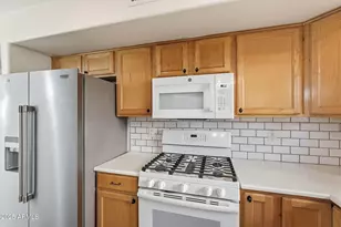 1070 W Lark Dr, Chandler, AZ 85286 - Photo 9