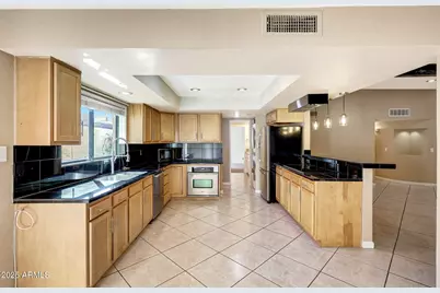 6505 N 12th Way, Phoenix, AZ 85014 - Photo 9