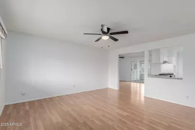 919 W Parkway Boulevard, Tempe, AZ 85281 - Photo 7