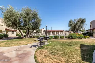 2020 W Union Hills Dr, Phoenix, AZ 85027 - Photo 31