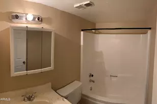 2217 E Cactus Rd, Phoenix, AZ 85022 - Photo 11