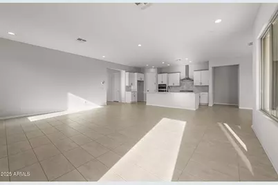 25271 N 171st Lane, Surprise, AZ 85387 - Photo 13