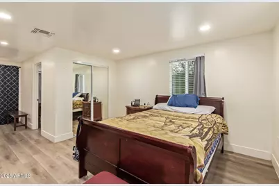 231 W Desert Drive, Phoenix, AZ 85041 - Photo 13