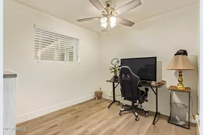 231 W Desert Drive, Phoenix, AZ 85041 - Photo 21