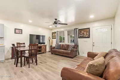 231 W Desert Drive, Phoenix, AZ 85041 - Photo 5