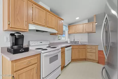 1866 S Indiana Drive, Casa Grande, AZ 85194 - Photo 15