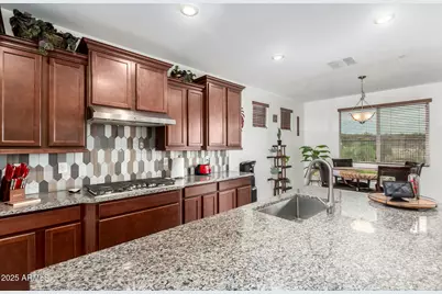 29507 N 113th Lane, Peoria, AZ 85383 - Photo 9