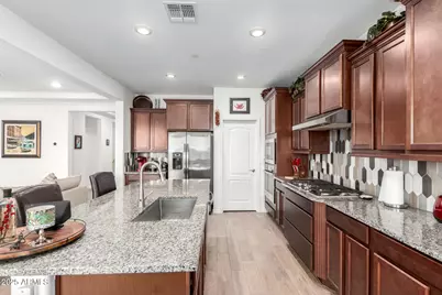 29507 N 113th Lane, Peoria, AZ 85383 - Photo 11