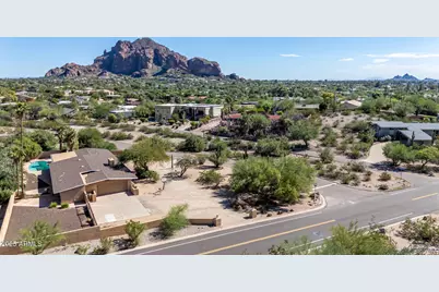 4002 E McDonald Drive, Paradise Valley, AZ 85253 - Photo 3