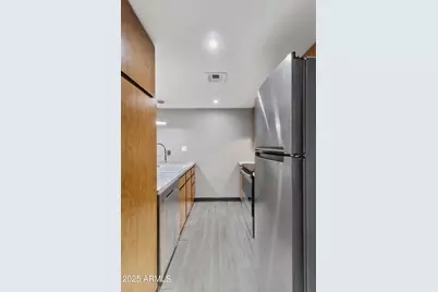 3033 E Devonshire Avenue #1016, Phoenix, AZ 85016 - Photo 5