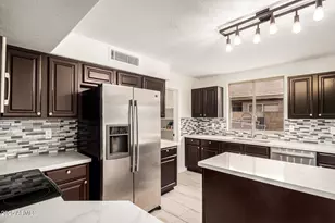 21078 N 74th Ln, Glendale, AZ 85308 - Photo 7