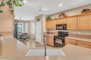 18060 W Tierra Del Sol Dr, Surprise, AZ 85387 - Photo 9