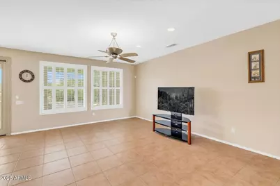 18060 W Tierra Del Sol Drive, Surprise, AZ 85387 - Photo 7