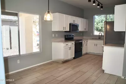 15345 W Port Royale Lane, Surprise, AZ 85379 - Photo 7