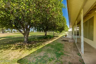 11054 N Coggins Dr, Sun City, AZ 85351 - Photo 25